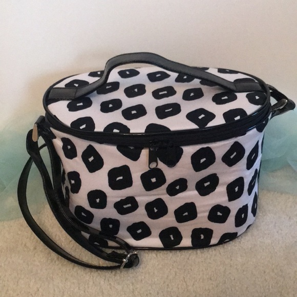 Lancome Leopard Toiletry Bag Black & White. - Picture 3 of 10